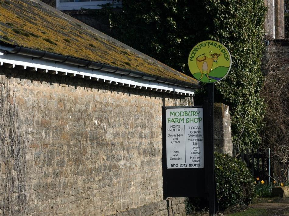 Hillview Bungalow Burton Bradstock Exterior photo
